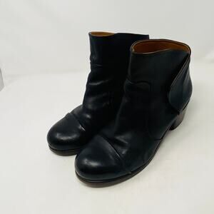 P. Monjo Womens Black Leather Pull-On Round Toe Cap Ankle Boots Size EU41